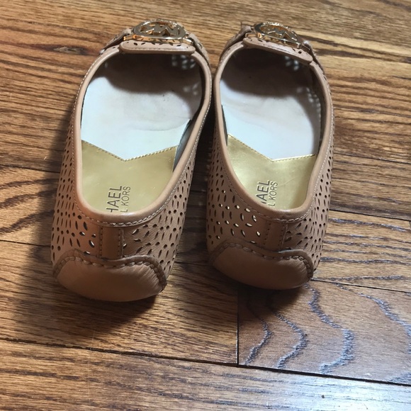 Michael Kors Leather Tan & Gold Flat Shoes sz 7.5 - Picture 4 of 4